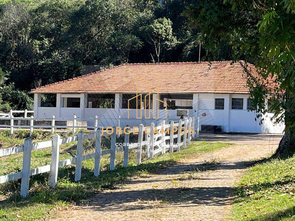 Fazenda à venda com 16 quartos, 2400m² - Foto 9