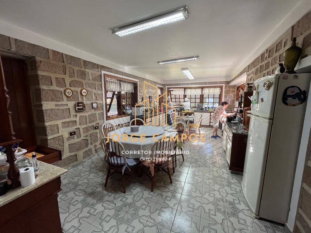 Fazenda à venda com 16 quartos, 2400m² - Foto 33