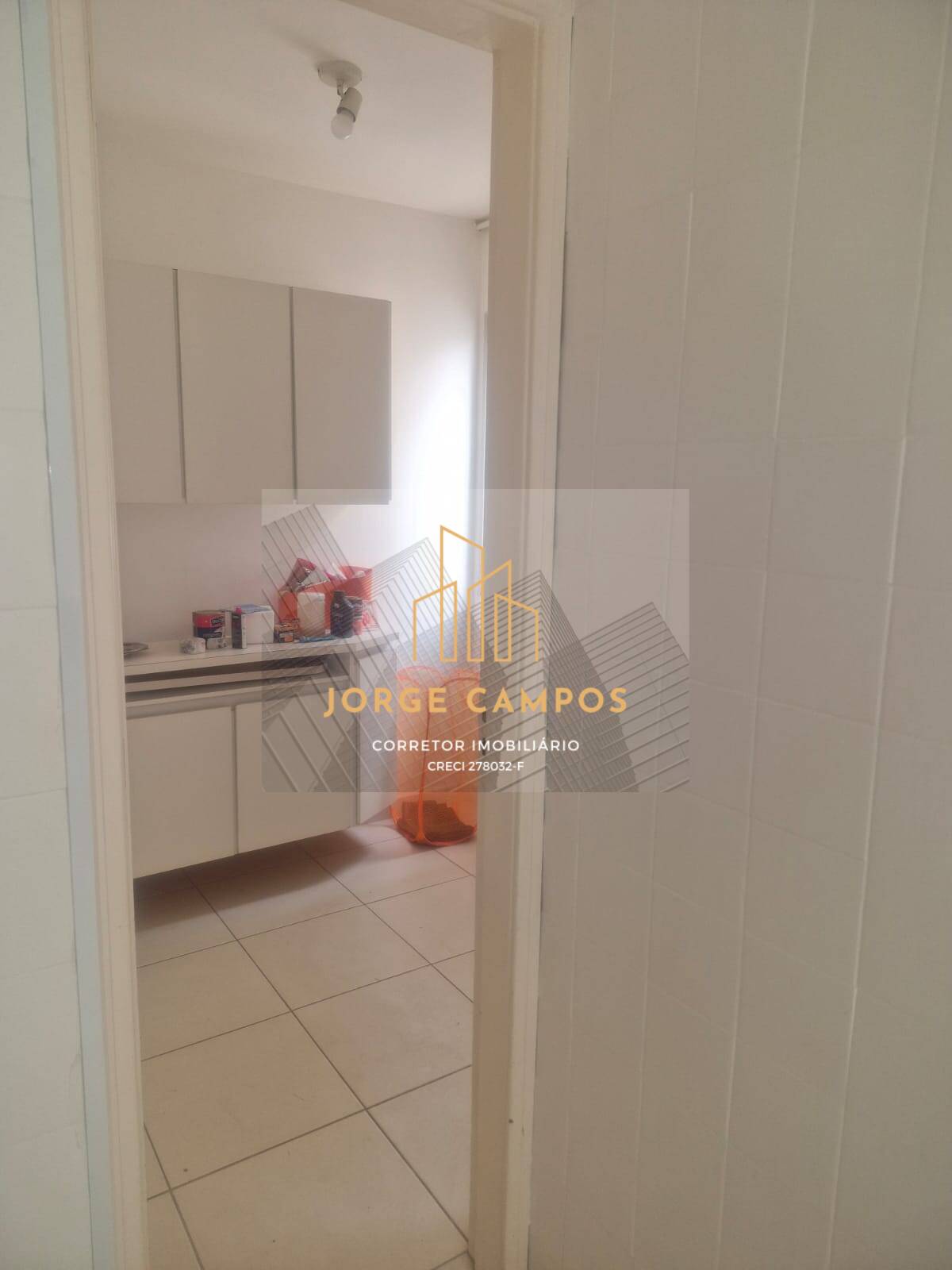 Apartamento à venda com 3 quartos, 159m² - Foto 4