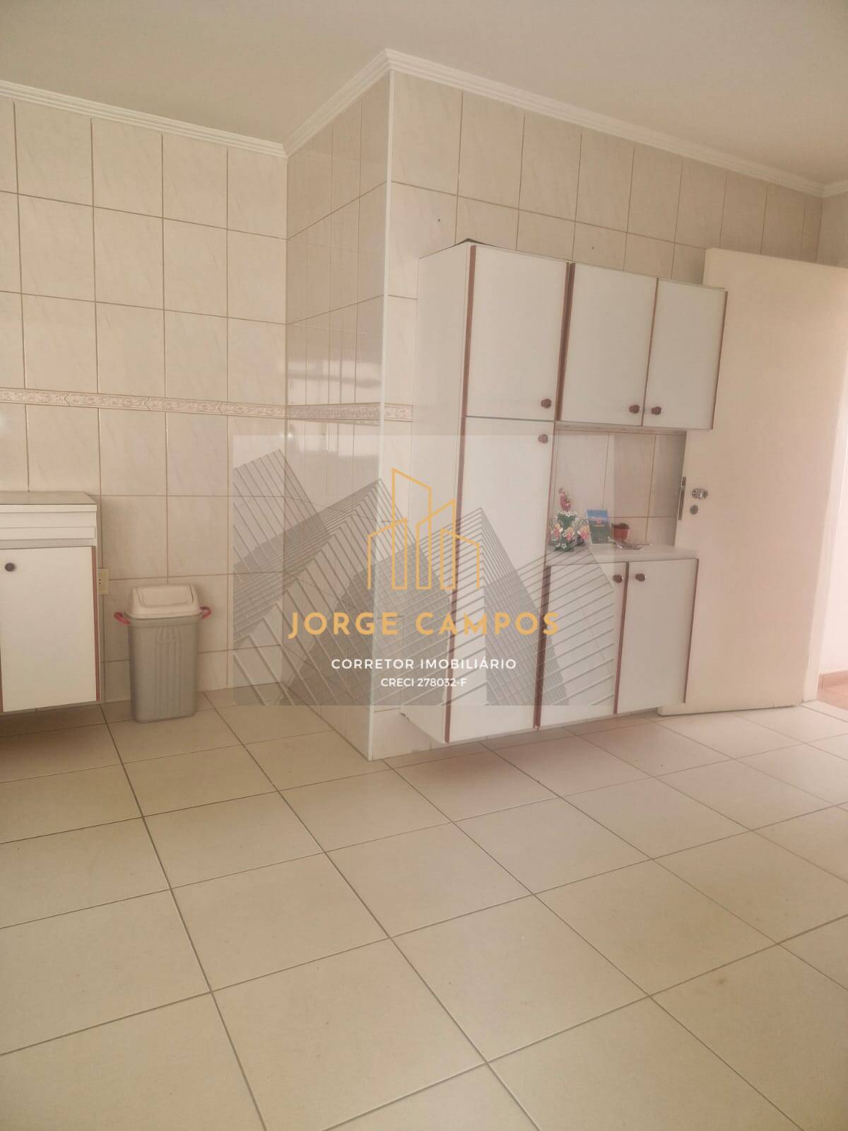 Apartamento à venda com 3 quartos, 159m² - Foto 5